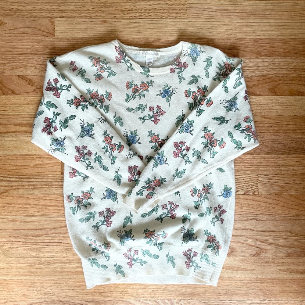 Vintage sweater, size medium, perfect condition!